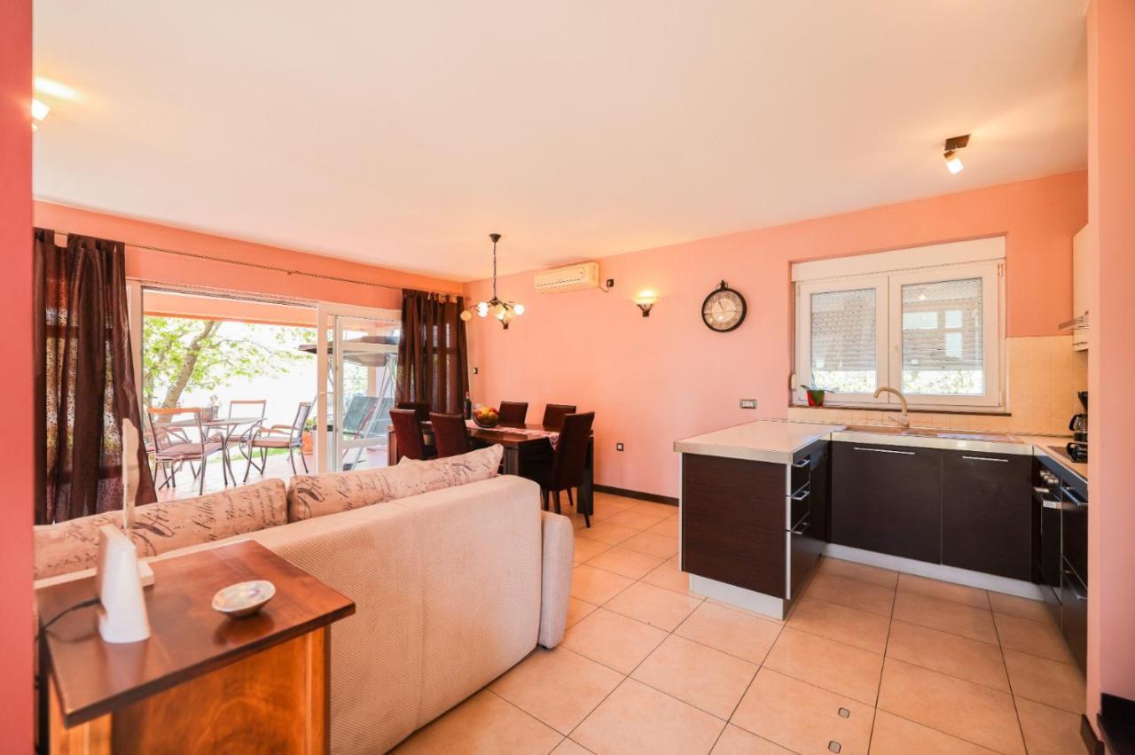 Holiday Home Cvita Sukosan Ngoại thất bức ảnh