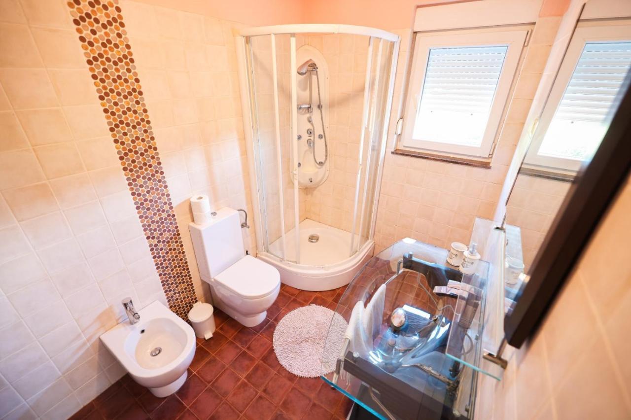 Holiday Home Cvita Sukosan Ngoại thất bức ảnh