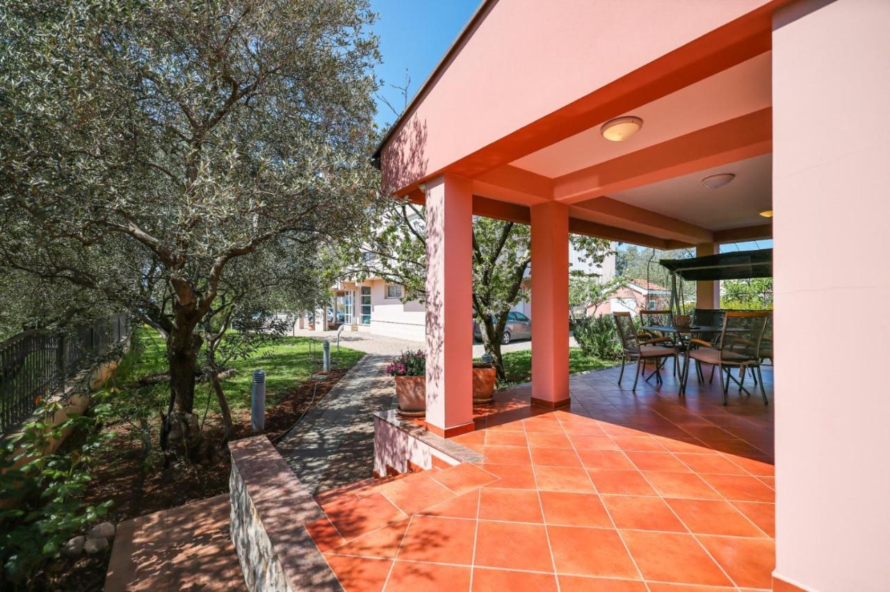 Holiday Home Cvita Sukosan Ngoại thất bức ảnh