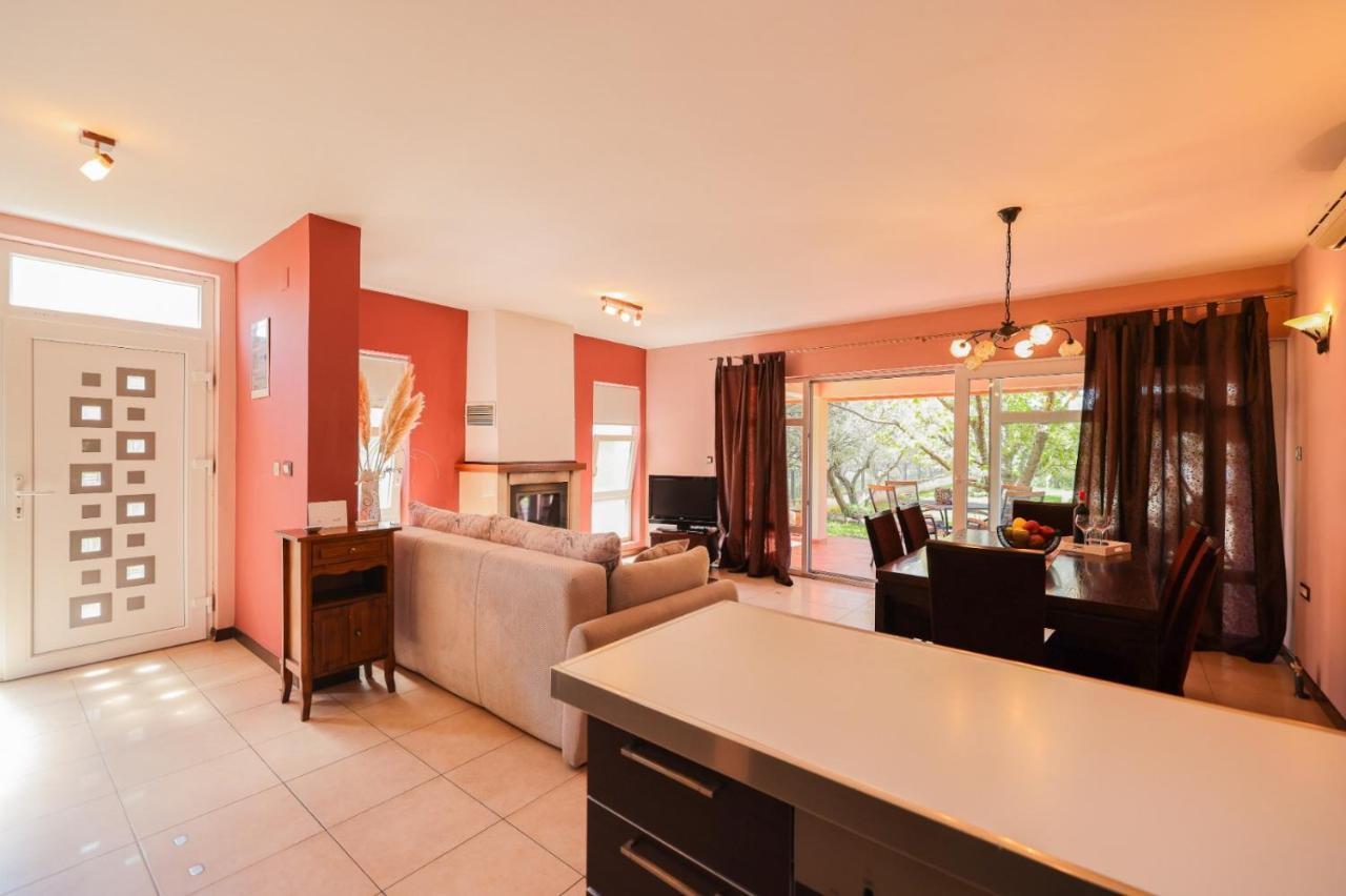 Holiday Home Cvita Sukosan Ngoại thất bức ảnh