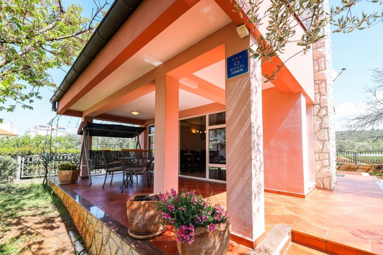 Holiday Home Cvita Sukosan Ngoại thất bức ảnh