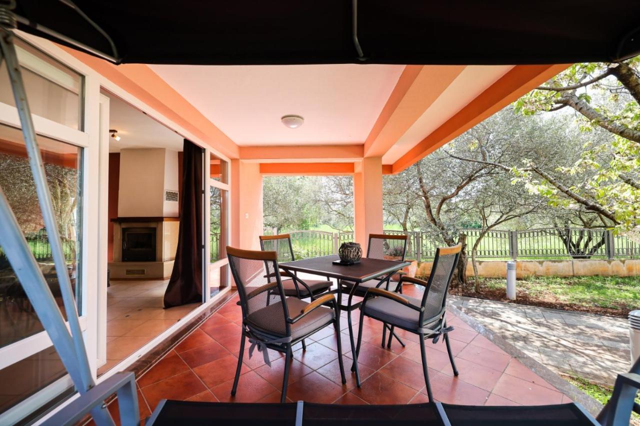 Holiday Home Cvita Sukosan Ngoại thất bức ảnh